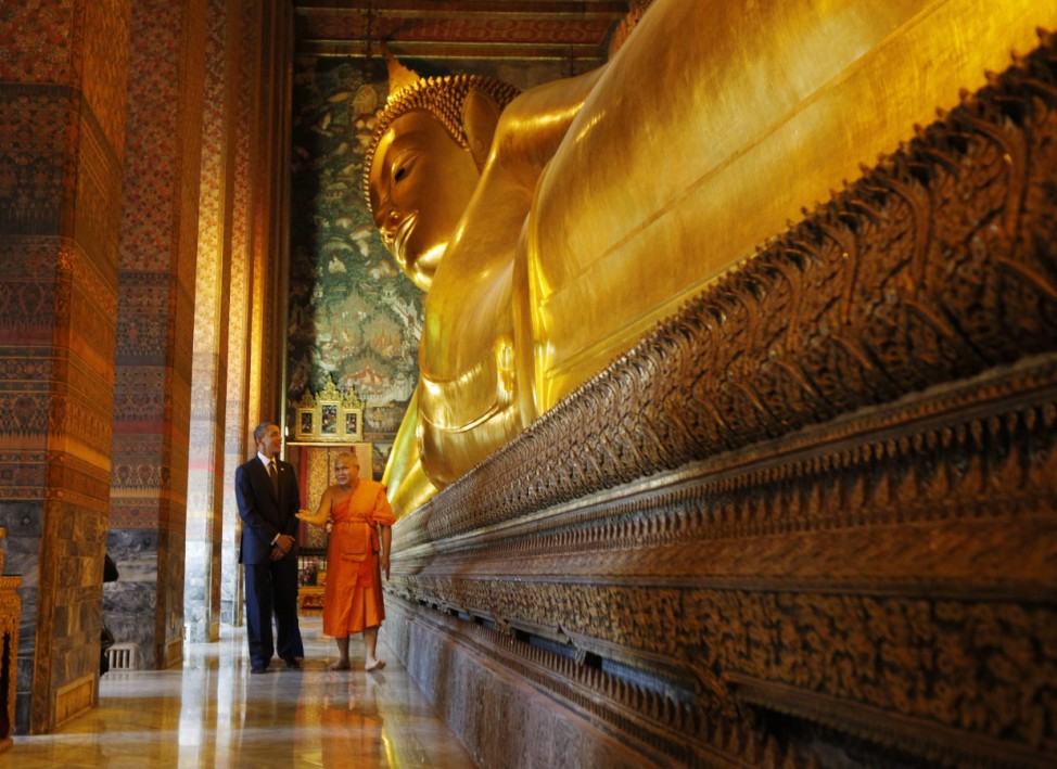 U.S. President Barack Obama tours Wat Pho Royal Monastery in Bangkok