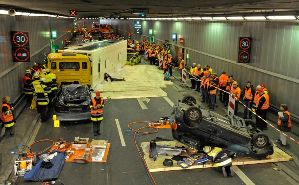 Katastrophen-Uebung im Richard-Strauss-Tunnel