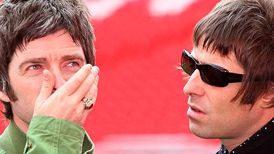 VIP-Klick: Liam und Noel Gallagher: Mit dir red ich nicht mehr: Die Oasis-Musiker Noel (rechts) und Liam Gallagher haben Streit.