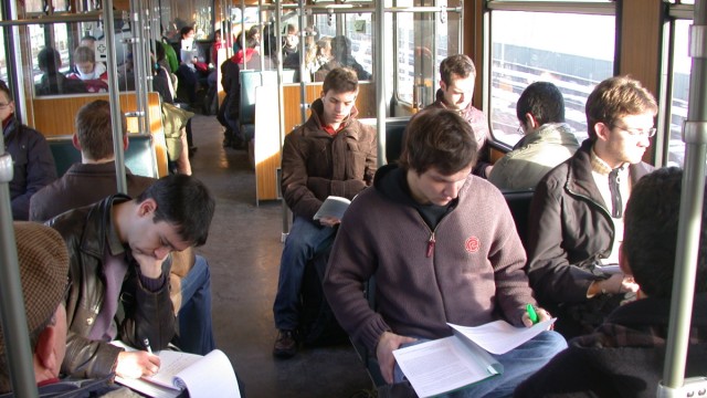 U-Bahn zum Campus in Garching: Die TU-Studenten haben dorthin eine besonders lange Anreise.