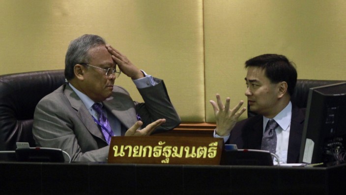 Ministerpräsident Abhisit und sein Stellvertreter Suthep