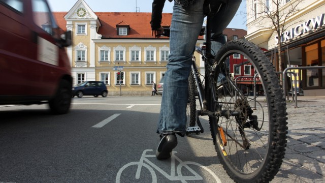 Bruck: Fahrrad-Planung für Hauptstrasse / Rathaus