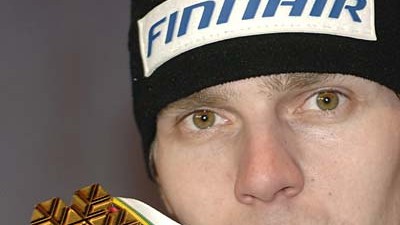 Skispringen: Ahonen-Biographie: Janne Ahonen gibt in einer Autobiographie Einblicke ins Skispringerleben.
