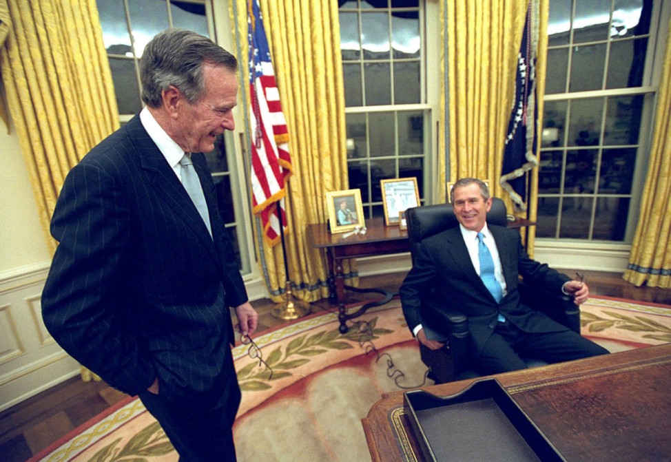 FILE PHOTO OF PRESIDENT GEORGE W BUSH IN WHITE HOUSE WITH FATHER