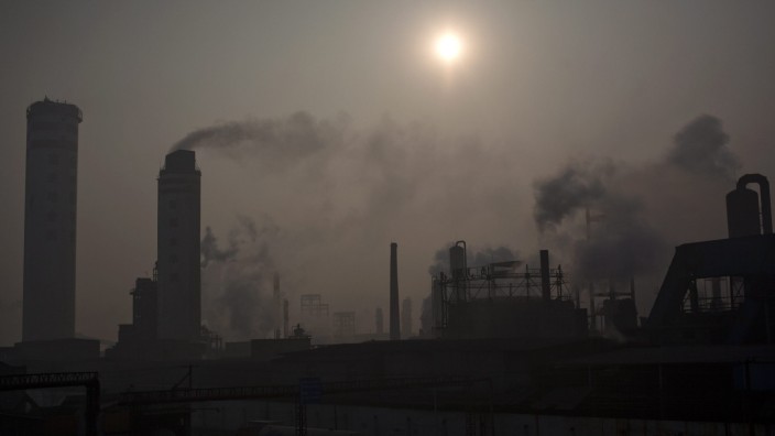 Severe pollution from chemical plants cause cancer deaths in vill