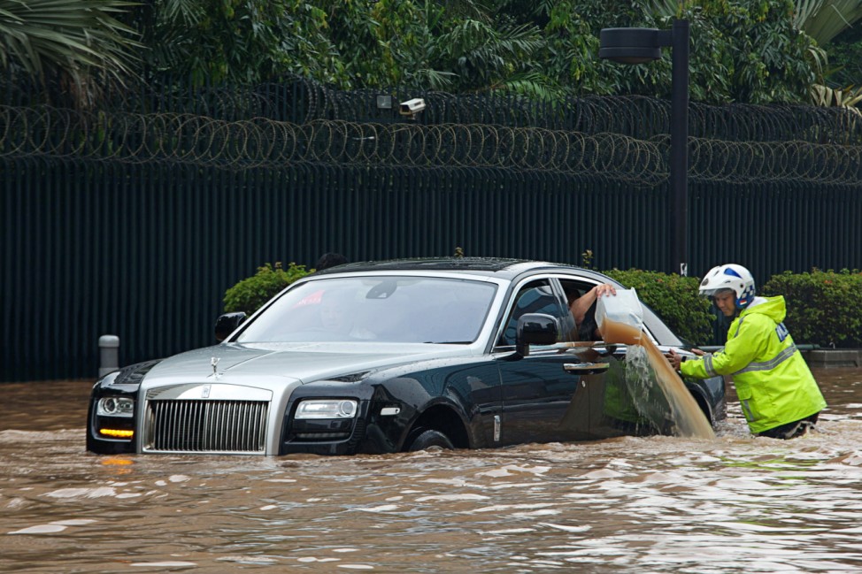 Jakarta Floods Displace Thousands