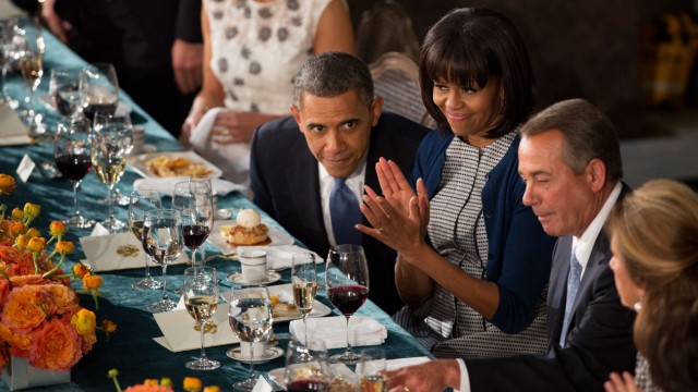 Barack und Michelle Obama mit John Boehner beim Gala-Essen zur Inauguration