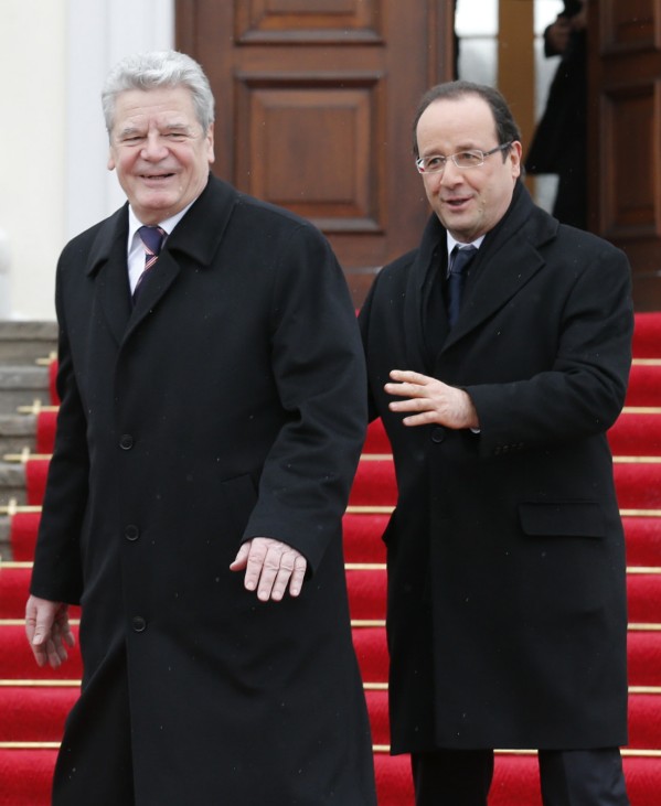 German President Gauck welomes French counterpart Hollande at Bellevue palace in Berlin