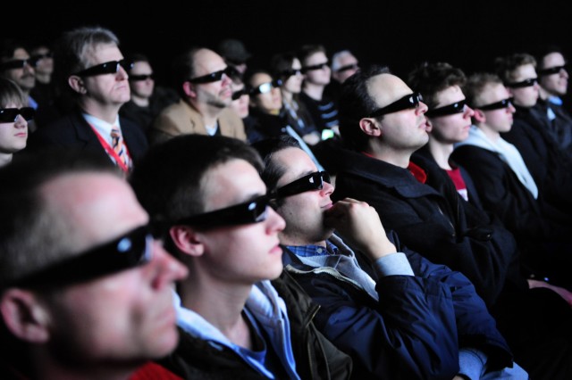 Kinobesucher mit 3D-Brillen