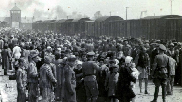 Konzentrationslager KZ Auschwitz Rampe Selektion SS