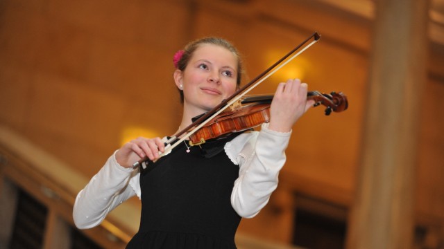 Wettbewerb "Jugend musiziert": Johanna Gerstner aus Zorneding packt auch den Schostakowitsch mit Bravour.