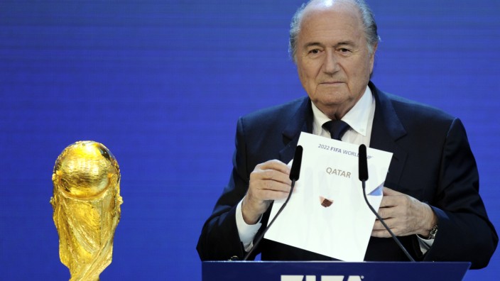 Fifa-Skandal: Fifa-Präsident Sepp Blatter: Transparenz-Offensive oder Image-Kosmetik?
