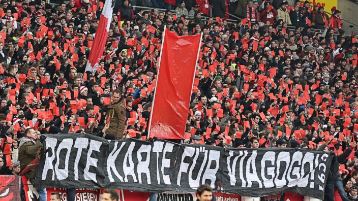 Fußball-Bundesliga: "Legalisierter Schwarzmarkt": Die Stuttgarter Fans fühlen sich von der Kooperation ihres Vereins mit dem Ticketanbieter Viagogo abgezockt.