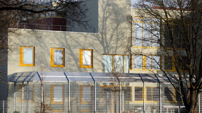 Jugendhilfezentrum in Pasing: Das Jugendhilfezentrum in der Pasinger Scapinellistraße bleibt vorerst geschlossen.