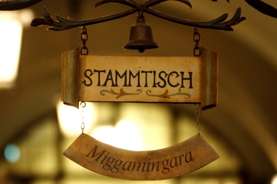 Stammtischleben im Hofbräuhaus in München, 2012