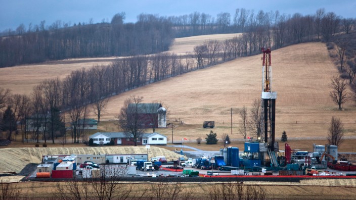 US-Wissenschaftler warnen, dass beim Fracking, mit dem etwa hier bei Troy in Pennsylvania (USA) Erdgas gefördert wird, Schadstoffe in die umliegenden Gewässer geschwemmt werden.