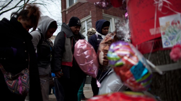 Menschen in Chicago trauern um das tote Baby