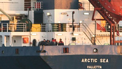 Verschollenes Schiff gibt Rätsel auf: Ist die Arctic Sea (hier auf einer Aufnahme vom Dezember) bei bei der Inselgruppe Kap Verde wieder aufgetaucht - oder doch nicht?