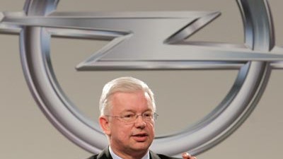 Opel und RHJ: Koch: Hessens Ministerpräsident Roland Koch: "Staatsgeld ist in jedem Fall nicht dazu da, um eine Zwischenfinanzierung für GM zu ermöglichen."