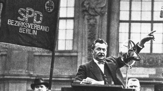 Otto Wels als Redner, 1932 Ermächtigungsgesetz  SPD FOTO: SZ Photo