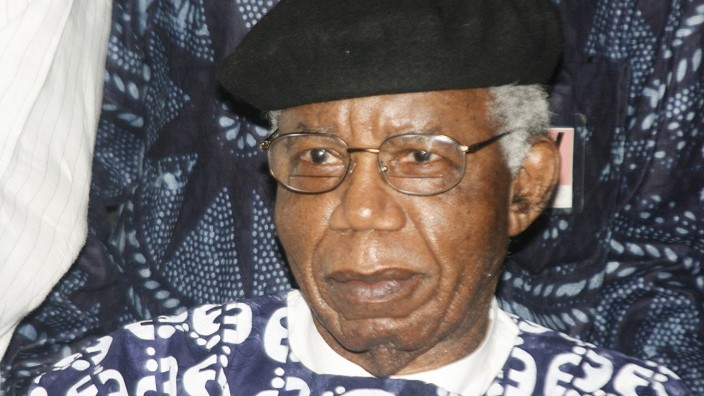 Autor Chinua Achebe