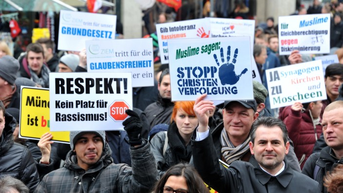 Demonstration gegen Rassismus: Münchner demonstrieren gegen Fremdenfeindlichkeit und Rassismus.