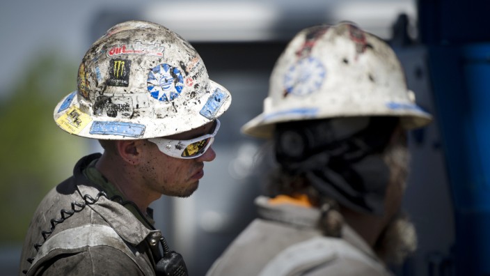 Studie über fossile Ressourcen: Ölarbeiter auf einem Schiefergasfeld im US-Bundesstaat Pennsylvania