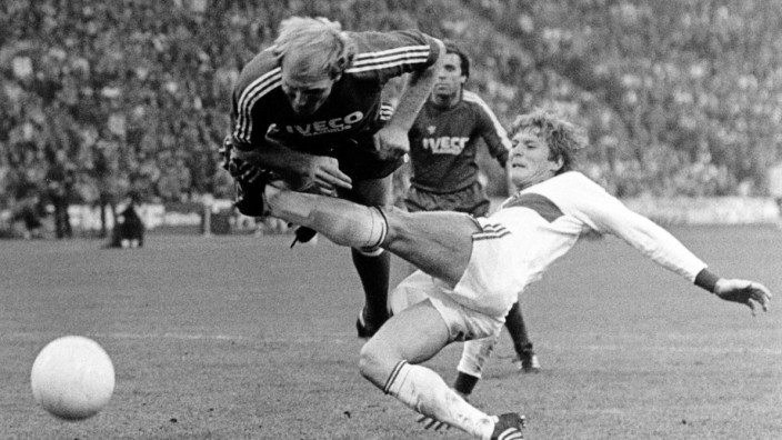 Serie zu 50 Jahren Bundesliga: Konnte auch im Fliegen gut grätschen: Karl-Heinz Förster