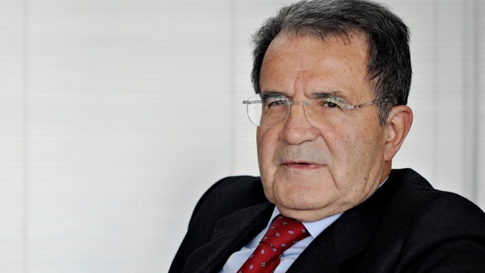 Präsidentenwahl in Italien: Er braucht 504 der 1007 Parlamentarier-Stimmen, um zum neuen Staatspräsidenten Italiens gewählt zu werden: Romano Prodi.