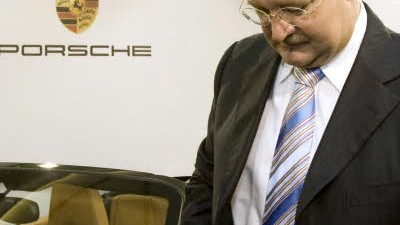 Außerordentliche Sitzung: Es geht auch um die Zukunft von Porsche-Chef Wendelin Wiedeking.