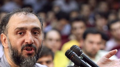 Iran: Opposition vor Gericht: Er musste ohne Turban beim Teheraner Schauprozess aussagen: Der Geistliche und Chatami-Vertraute Mohammed-Ali Abtahi.