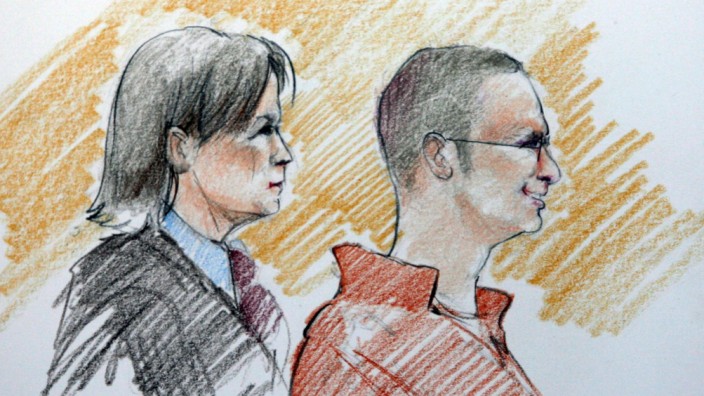 Accused Tucson shooter Jared Loughner appears in Federal court