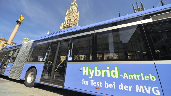 Münchner Verkehrsgesellschaft testet Hybrid-Busse, 2011