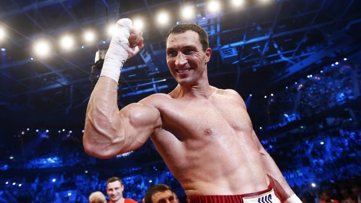 Heavyweight boxing World Champion Klitschko celebrates after defeating Pianeta in Mannheim