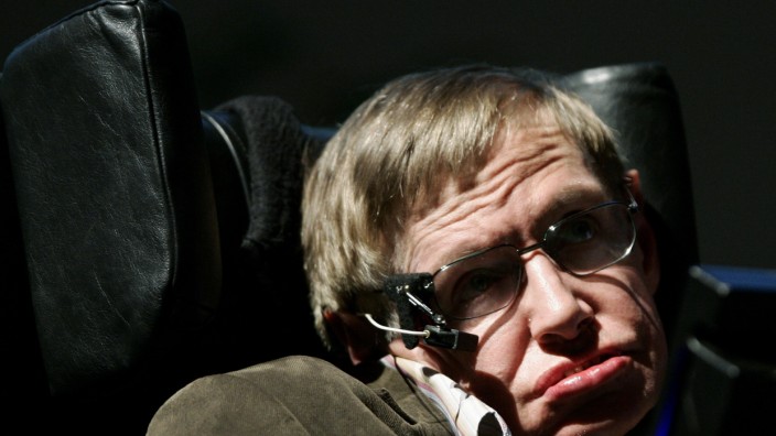 British physicist Hawking delivers a lecture on 'The Origin of the Universe' in Brussels