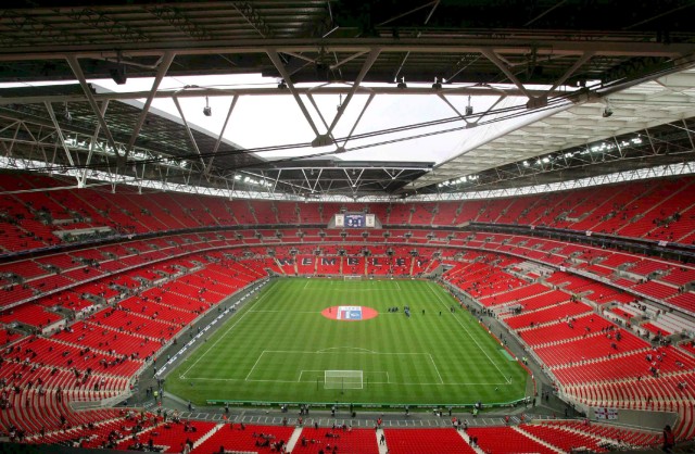 Erstes Spiel im neuen Wembley-Stadion