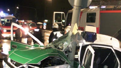 München-Extra-Ticker: Mit einem zivilen Polizeifahrzeug ist am Montag ein Taxifahrer kollidiert.