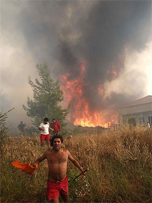 Waldbrand nördlich von Athen; Reuters