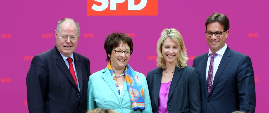Steinbrück holt Schwesig und Zypries ins Wahlkampfteam