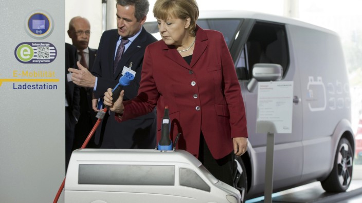 Angela Merkel Kanzlerin Elektroauto Elektromobilität E-Auto