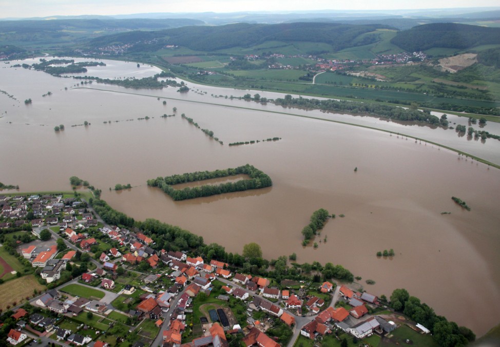 Hochwasser Ortschaft Drüber