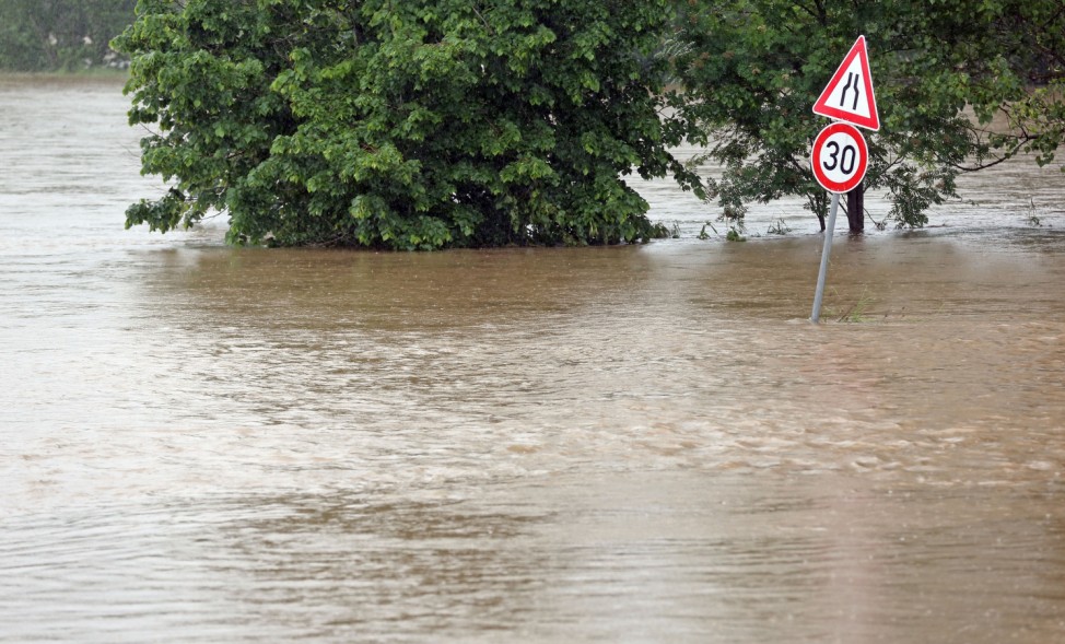 Hochwasser Sachsen-Anhalt - Wetterzeube