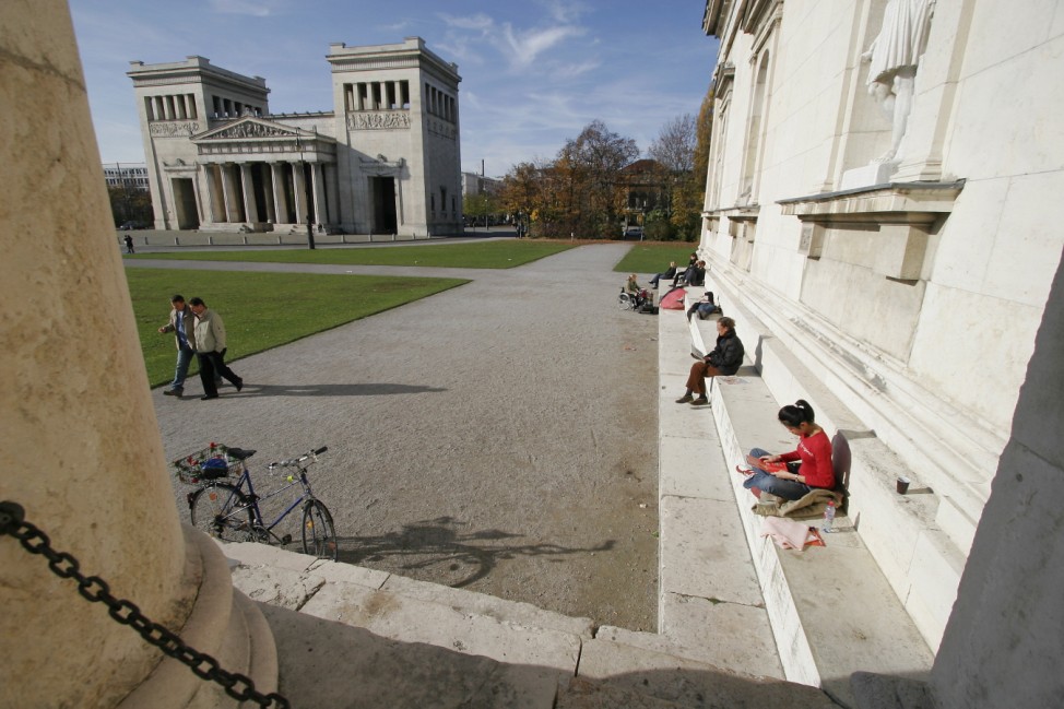 Blick auf die Propyläen am Königsplatz, 2006