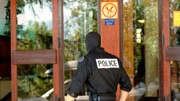 Gefasst in einer Unterkunft in den französischen Alpen: Auch spanische Polizisten waren an der Aktion gegen die mutmaßlichen Eta-Mitglieder beteiligt; AFP