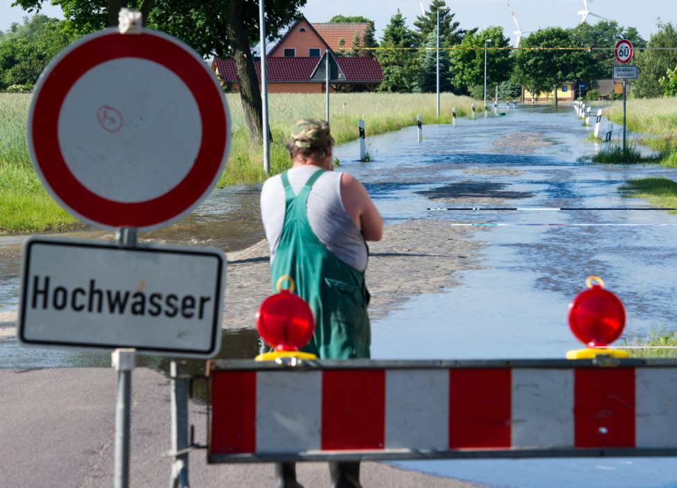 Hochwasser in Sachsen-Anhalt - Deichbruch