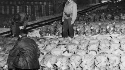 Schatzsucher: Kriegsende 1945: Die US-Armee findet in einer Salzmine im thüringischen Merkers 100 Tonnen Gold im Wert von 255 Millionen Dollar. Es ist fast der gesamte Goldbestand der Reichsbank.