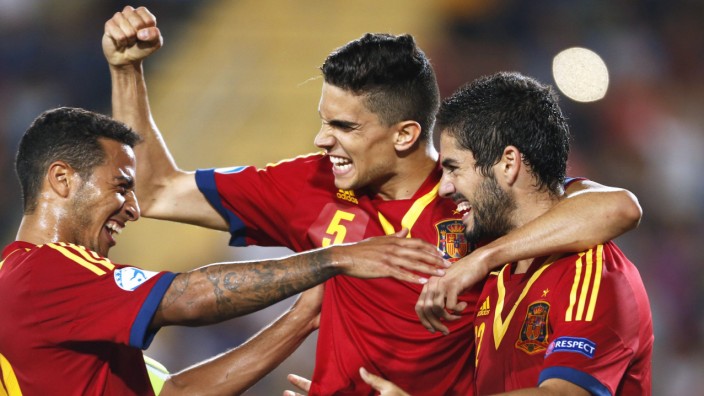 Spain's Isco celebrates goal against Italy during their European Under-21 championship final soccer match in Jerusalem