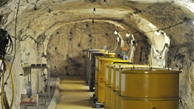 Atomendlager: Fässer mit radioaktiv verseuchter Lauge im Atommülllager Asse II.