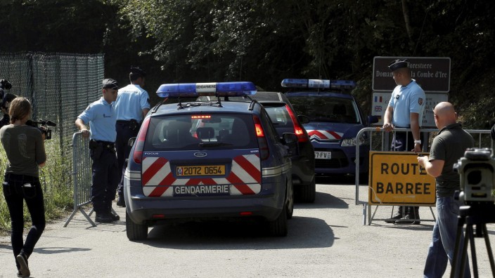 Der Verdächtige im Vierfachmord an einer britischen Familie in den französischen Alpen bei Annecy ist auf Kaution frei