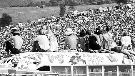 Mythos Woodstock: So war es vor 40 Jahren in den USA, heute findet das einzig wahre Woodstock in Wacken, Landkreis Steinburg, im schönen Schleswig-Holstein statt.